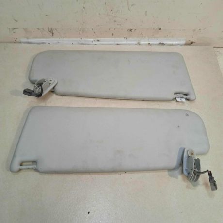 kozyrek-solncezashhitnyi-skoda-superb-art-64399-big-2