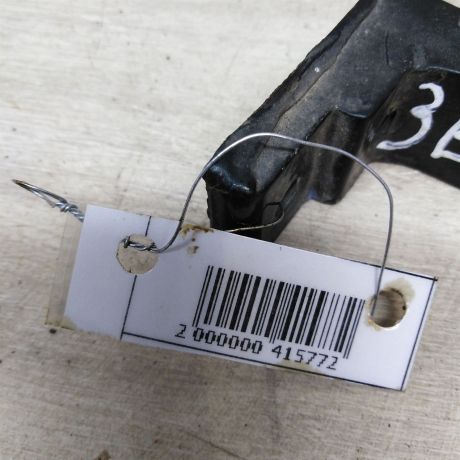 petlia-dveri-zadniaia-levaia-verxniaia-audi-a6-c5-art-65101-big-1