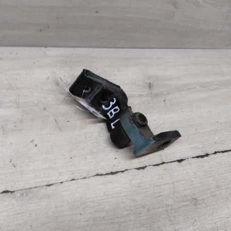 petlia-dveri-zadniaia-levaia-verxniaia-audi-a6-c5-art-65101-big-2