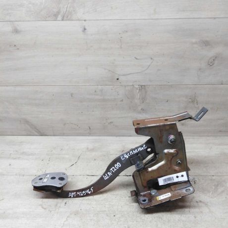 pedal-scepleniia-chevrolet-aveo-t200-xetcbek-art-66077-big-0