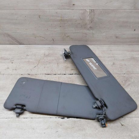 kozyrek-solncezashhitnyi-renault-logan-1-art-66933-big-0