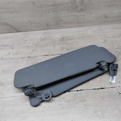 kozyrek-solncezashhitnyi-renault-logan-1-art-66933-big-2