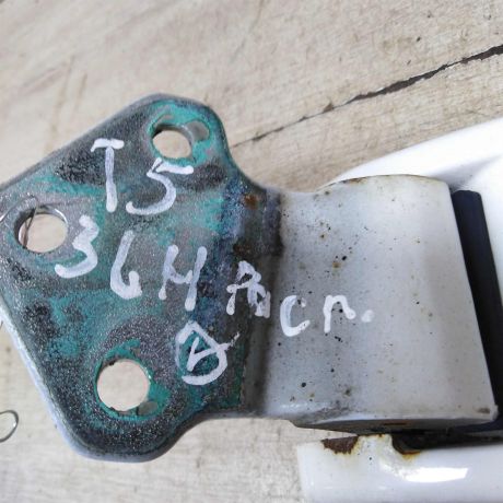 petlia-dveri-zadnei-levoi-raspasnoi-nizniaia-volkswagen-transporter-t5-art-71112-big-1