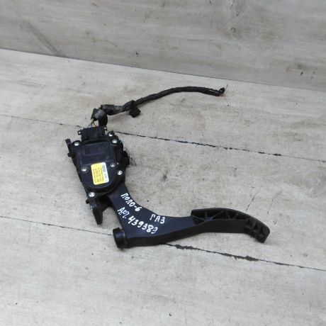 pedal-gaza-volkswagen-polo-v-sedan-art-71374-big-0