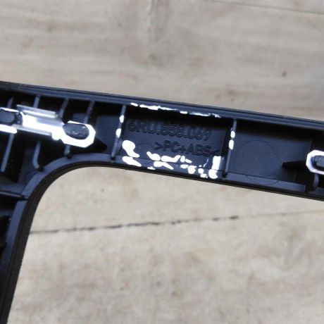 ramka-magnitoly-volkswagen-polo-v-sedan-art-71426-big-2