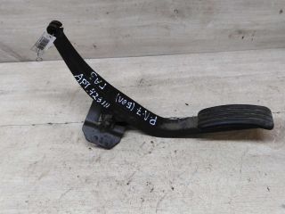 pedal-gaza-renault-logan-i-art-72145