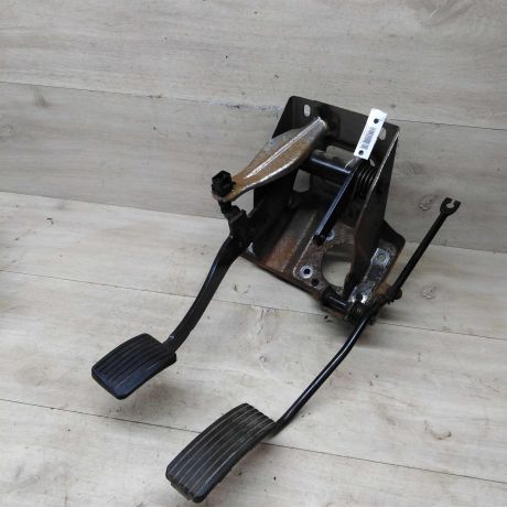 pedal-tormoza-pedal-scepleniia-mitsubishi-space-star-i-art-73059-big-3