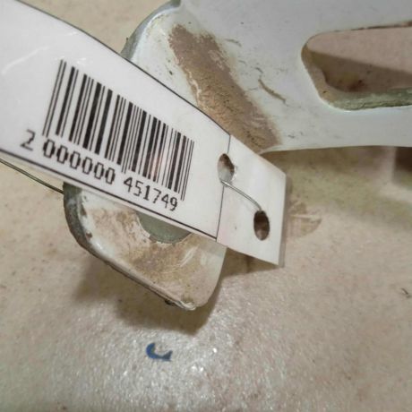 petlia-zadnei-pravoi-raspasnoi-dveri-verxniaia-lada-largus-art-73078-big-2