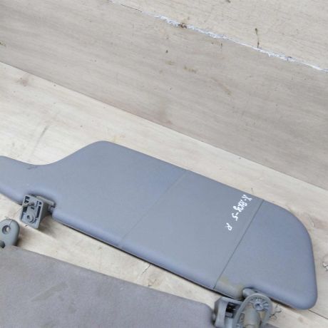 kozyrek-solncezashhitnyi-hyundai-accent-ii-art-73120-big-3