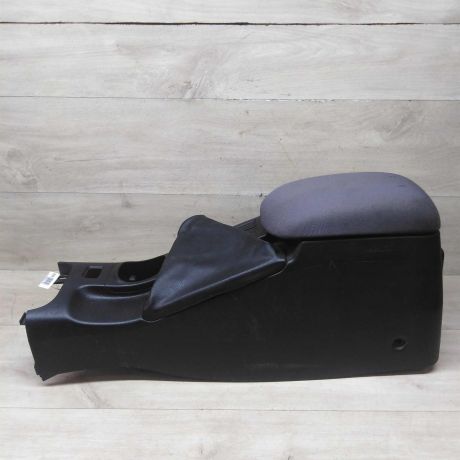 podlokotnik-nissan-primera-p12-podstakannik-sniat-art-73907-big-3