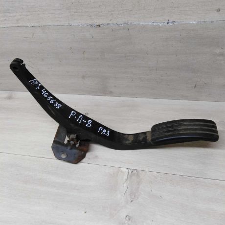 pedal-gaza-renault-logan-i-art-74075-big-0