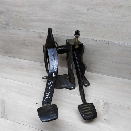 pedalnyi-uzel-renault-logan-i-art-74076-big-0
