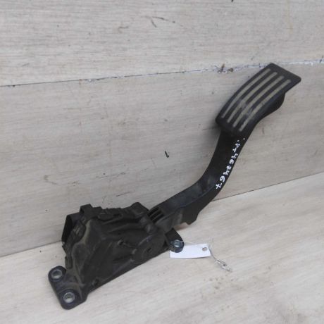 pedal-gaza-ford-focus-2-rest-art-74113-big-0