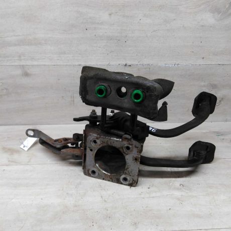 pedalnyi-uzel-tormoza-scepleniia-ford-focus-1-art-74922-big-3