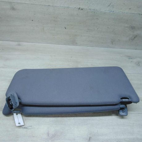 kozyrek-solncezashhitnyi-audi-a6-c5-ostatok-odna-stuka-perednii-pravyi-art-75402-big-3