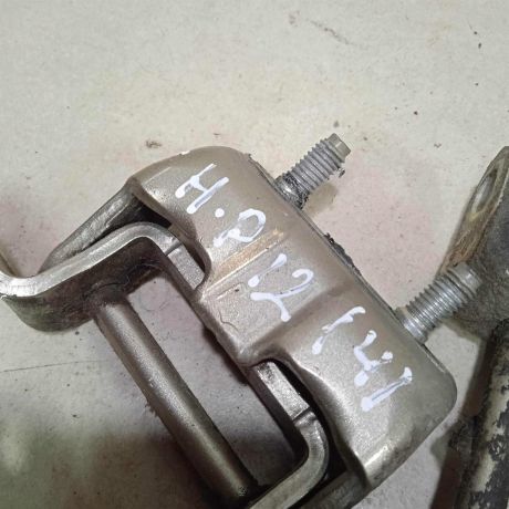 petlia-dveri-nissan-primera-p12-art-76183-big-2