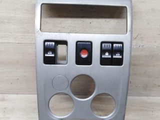 ramka-magnitoly-lada-largus-renault-logan-i-art-76394