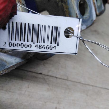 petlia-dveri-zadnei-raspasnoi-lada-largus-art-76406-big-2