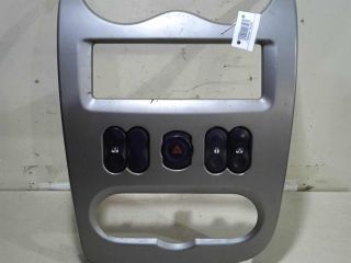 ramka-magnitoly-renault-logan-i-art-77395