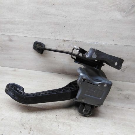 pedalnyi-uzel-renault-sandero-i-art-77780-big-3