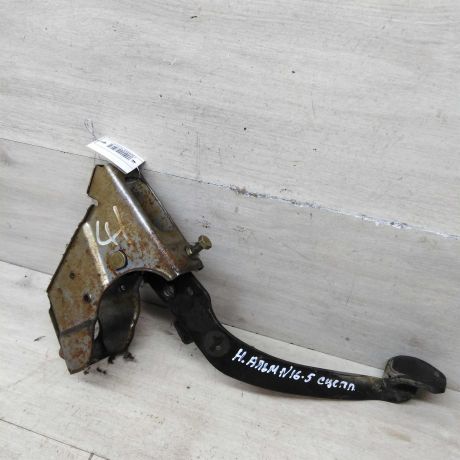 pedal-scepleniia-nissan-almera-ii-n16-art-77855-big-0
