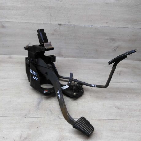 pedalnyi-uzel-chevrolet-lacetti-xetcbek-art-77906-big-0