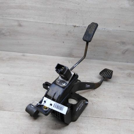 pedalnyi-uzel-chevrolet-lacetti-xetcbek-art-77906-big-1