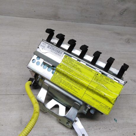 poduska-bezopasnosti-airbag-pravaia-v-torpedu-mitsubishi-lancer-9-art-78399-big-4