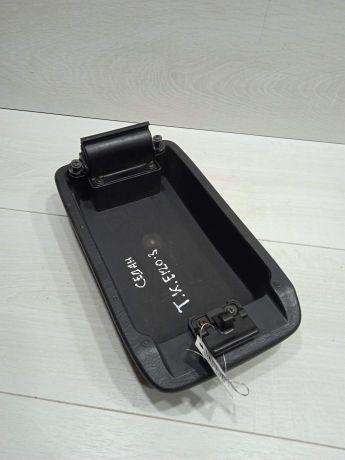 podlokotnik-toyota-corolla-ix-e120-e130-art-81926-big-2