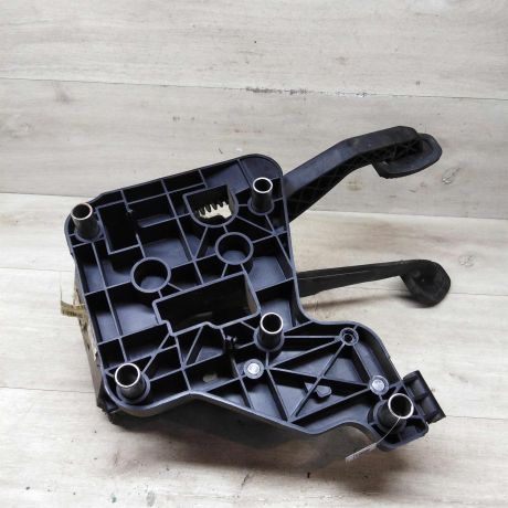 pedalnyi-uzel-pedal-citroen-c5-i-restailing-art-82048-big-1