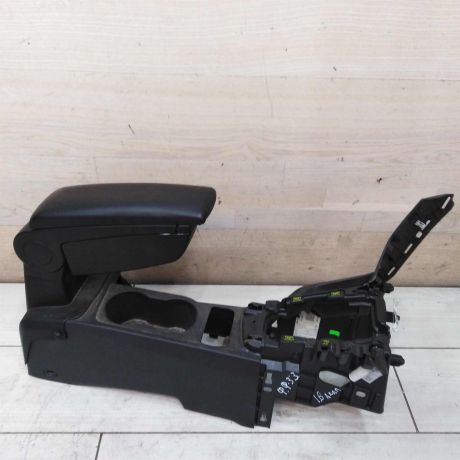 podlokotnik-ford-focus-3-art-82230-big-0