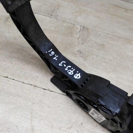 pedal-gaza-ford-focus-3-art-82352-big-3