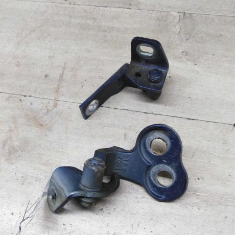 petlia-dveri-peredniaia-levaia-ford-focus-3-art-82499-big-1