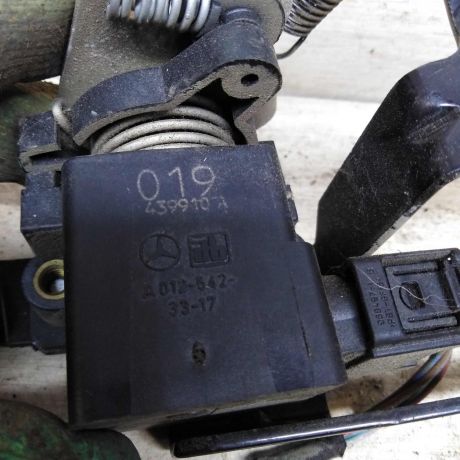 datcik-s-pedali-gaza-a0125423317-mercedes-vito-w638-22tdi-1999gv-akpp-mercedes-vito-w638-art-83775-big-1