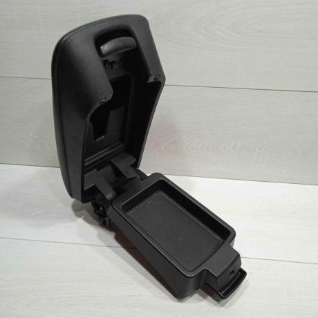 podlokotnik-kia-ceed-art-84052-big-3