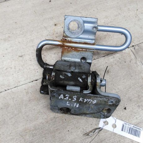 petlia-dveri-nizniaia-levaia-audi-a3-8l-art-84450-big-2