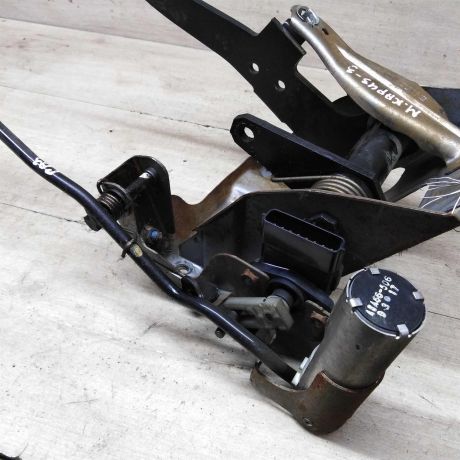 blok-pedalei-pedalnyi-uzel-mitsubishi-carisma-i-art-85156-big-2
