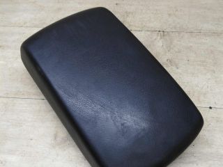 podlokotnik-mazda-3-bk-art-85411