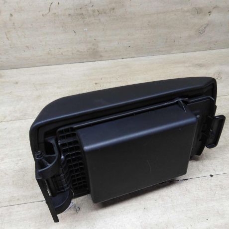 podlokotnik-mazda-3-bk-art-85411-big-1