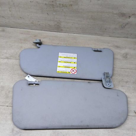 kozyrek-solncezashhitnyi-mazda-3-bk-art-85566-big-1