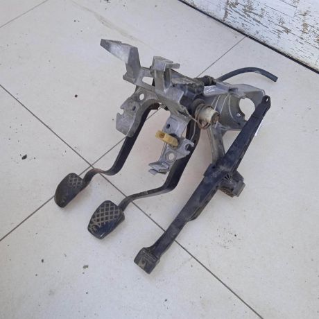 blok-pedalei-pedalnyi-uzel-audi-80-b4-art-85780-big-0