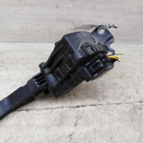 pedal-gaza-ford-focus-ii-art-87419-big-0