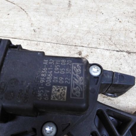 pedal-gaza-ford-focus-ii-art-87419-big-1