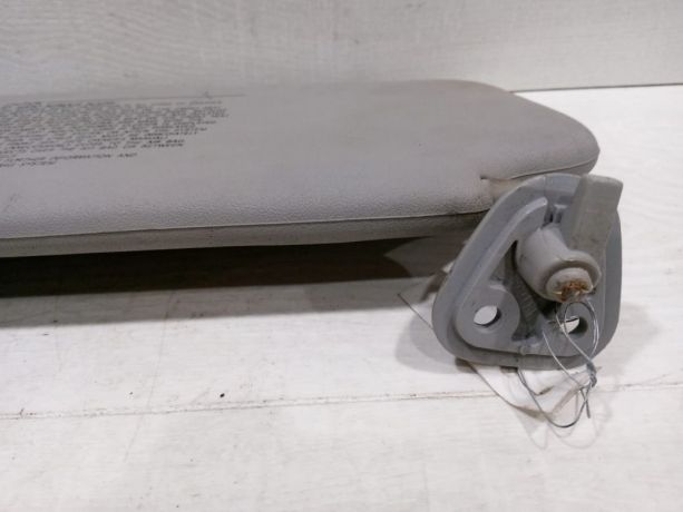 kozyrek-solncezashhitnyi-pravyi-kia-rio-ii-art-87698-big-1