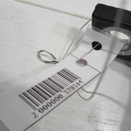 petlia-dveri-verxniaia-audi-a4-b6-art-87862-big-1