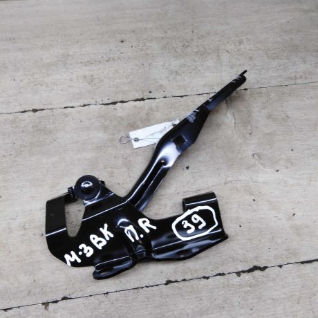 petlia-kapota-pravaia-mazda-3-bk-art-89323-big-0