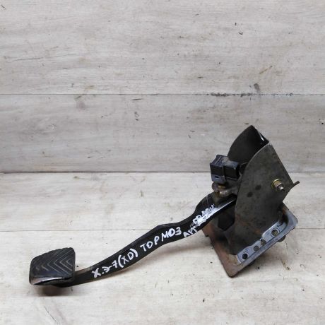 pedal-tormoza-hyundai-elantra-iii-dorestailing-art-89342-big-0