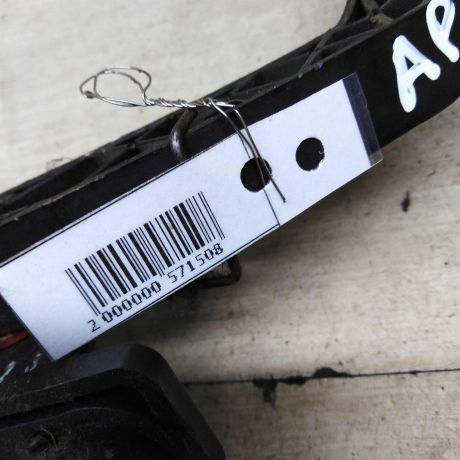 pedal-gaza-hyundai-elantra-iii-dorestailing-art-89343-big-1