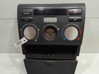 ramka-magnitoly-pepelnica-knopka-avariinoi-signalizacii-toyota-corolla-ix-e120-e130-art-89435