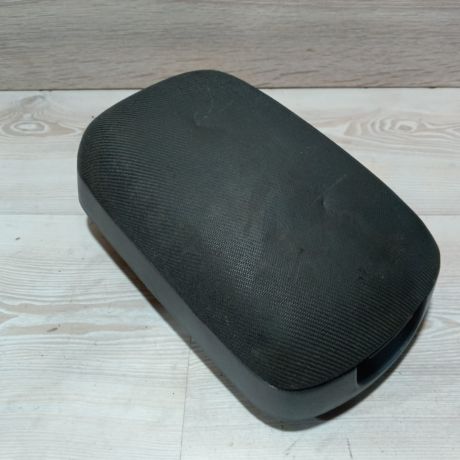 podlokotnik-hyundai-elantra-iii-art-89605-big-5